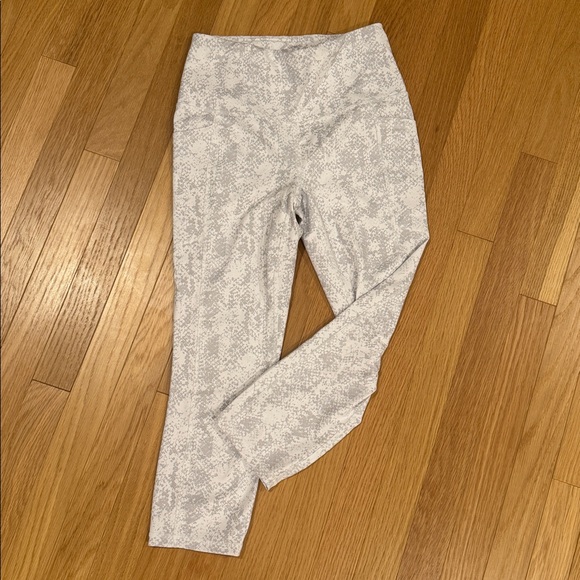 RBX Silver Patterned Activewear - Picture 1 of 5